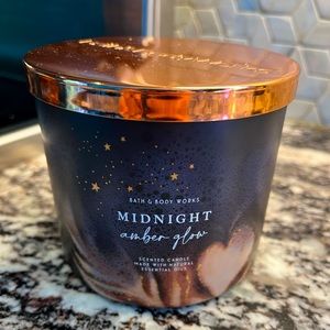 Bath and body works 3 wick candle